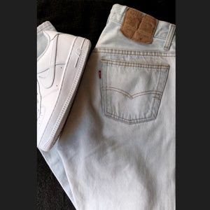 501 High Waisted Vintage Levis Light Wash Jeans